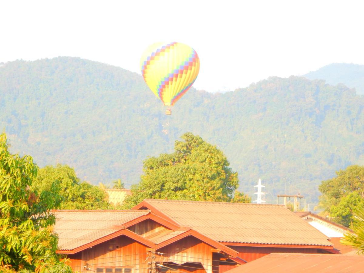 Vang Vieng Camellia Hotel Eksteriør billede